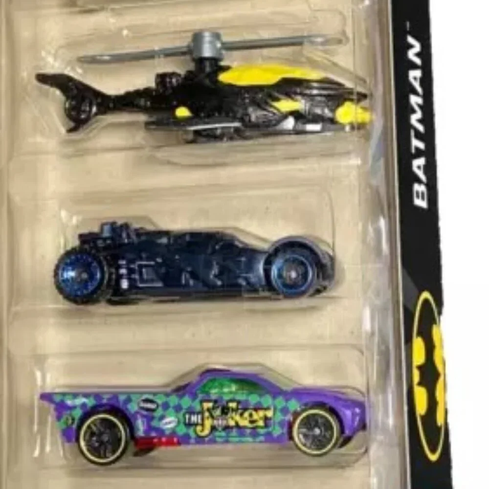 Hot Wheels '11 Charger Batcopter Dark Knight Batmobile Bedlam Velocita Batman DC